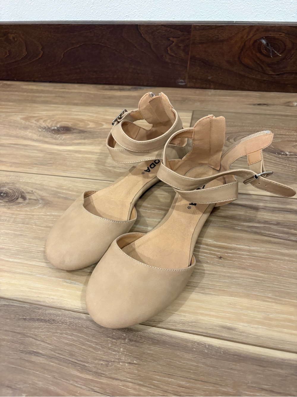 Womens soda shoes